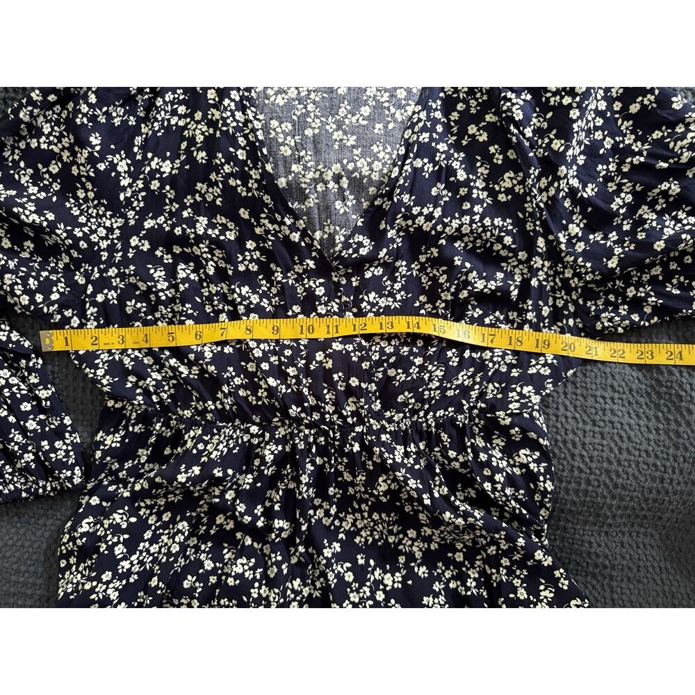 Bloomchic Navy & White Floral Wrap Blouse With Peplum Size 14-16 - Picture 10 of 14